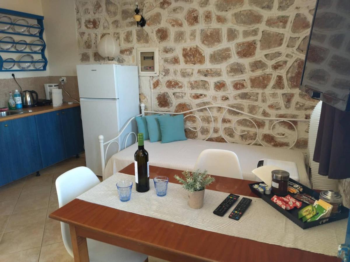 Marina Castellana Studios II Chalki Town Zewnętrze zdjęcie